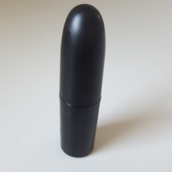 MAC Ruby Woo - Picture 2 of 2